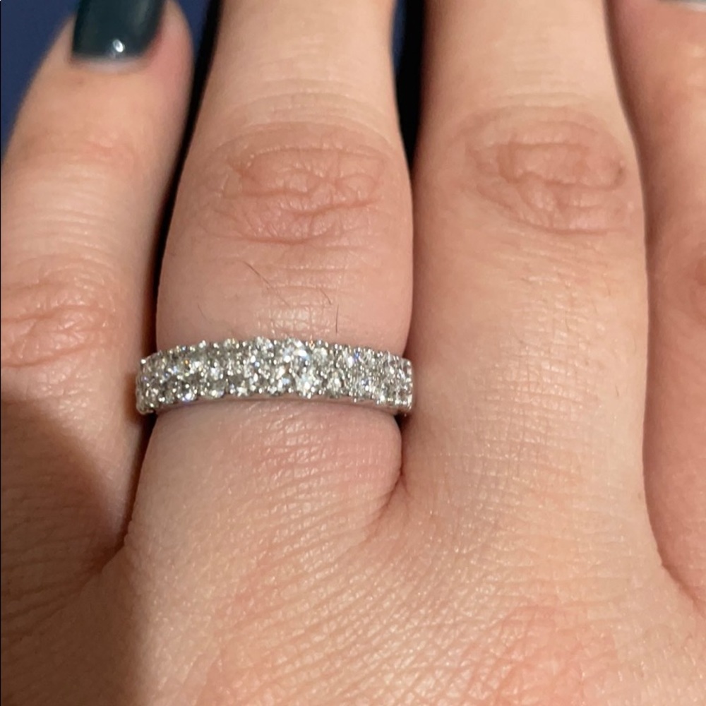 Diamond band